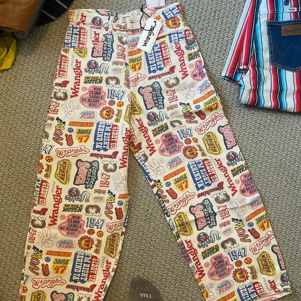 WRANGLER COMIC BOYFIREND JEANS SIZE 26